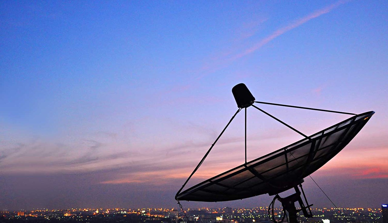 Sector Slide Telecommunication (1)